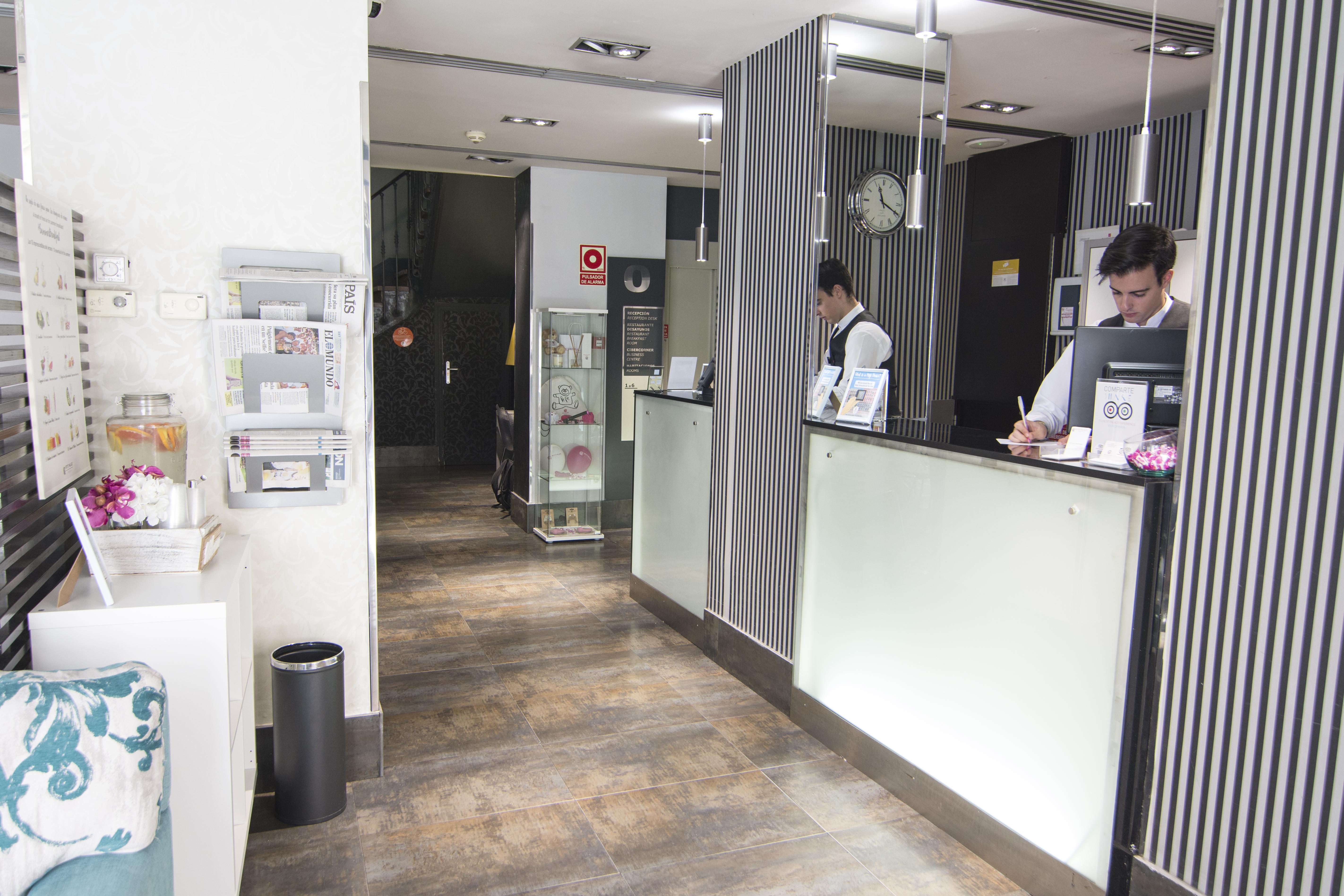 Petit Palace Plaza Espana Madrid Ngoại thất bức ảnh